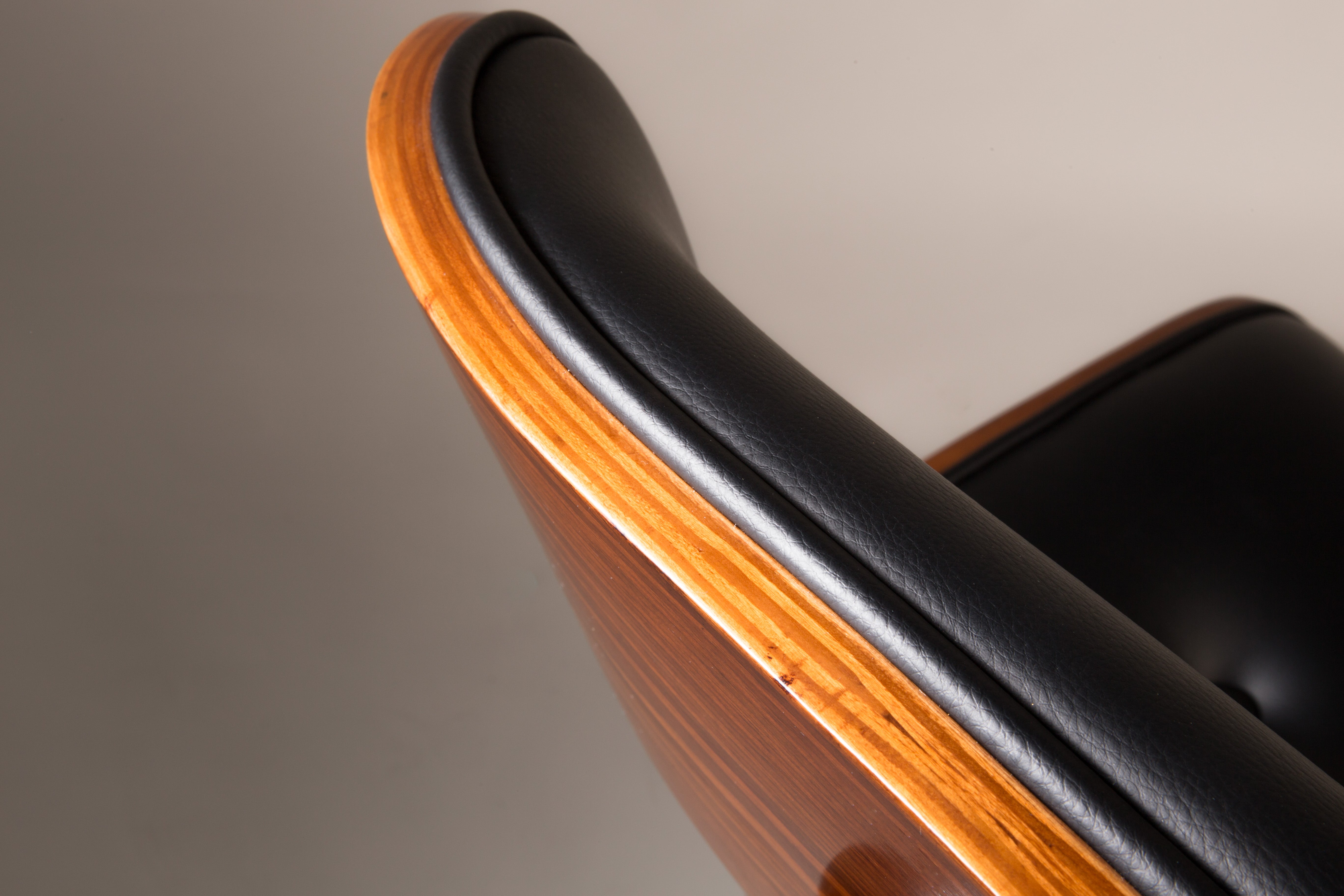 Eetkamerstoel Blackwood Walnut by Dutchbone