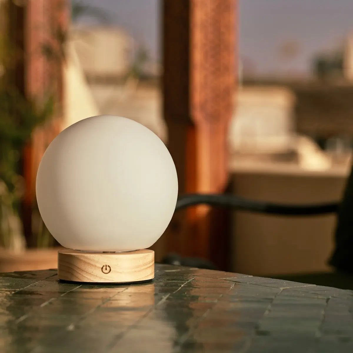 Tafellamp oplaadbaar Flore lichtbruin hout