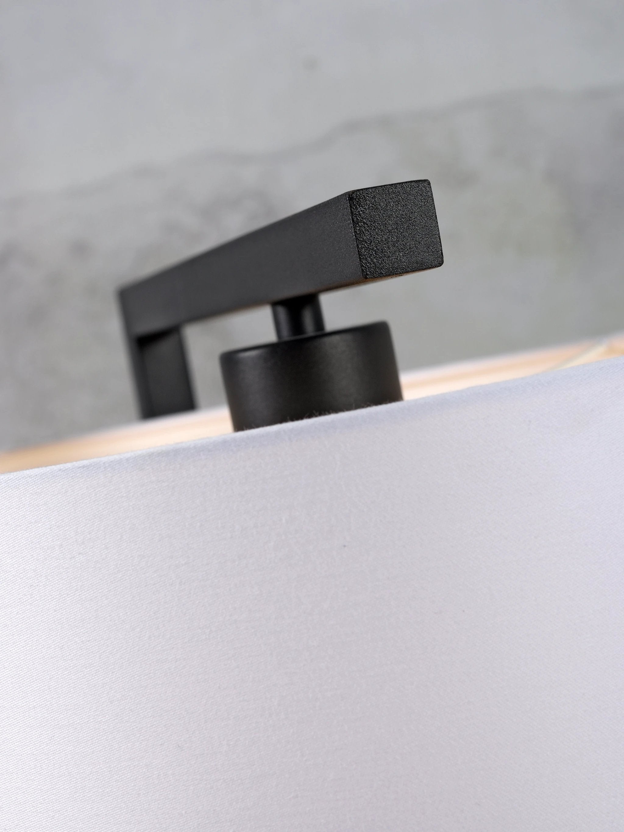 Vloerlamp Boston - Zwart/Wit - 30x32x160cm by it's about RoMi