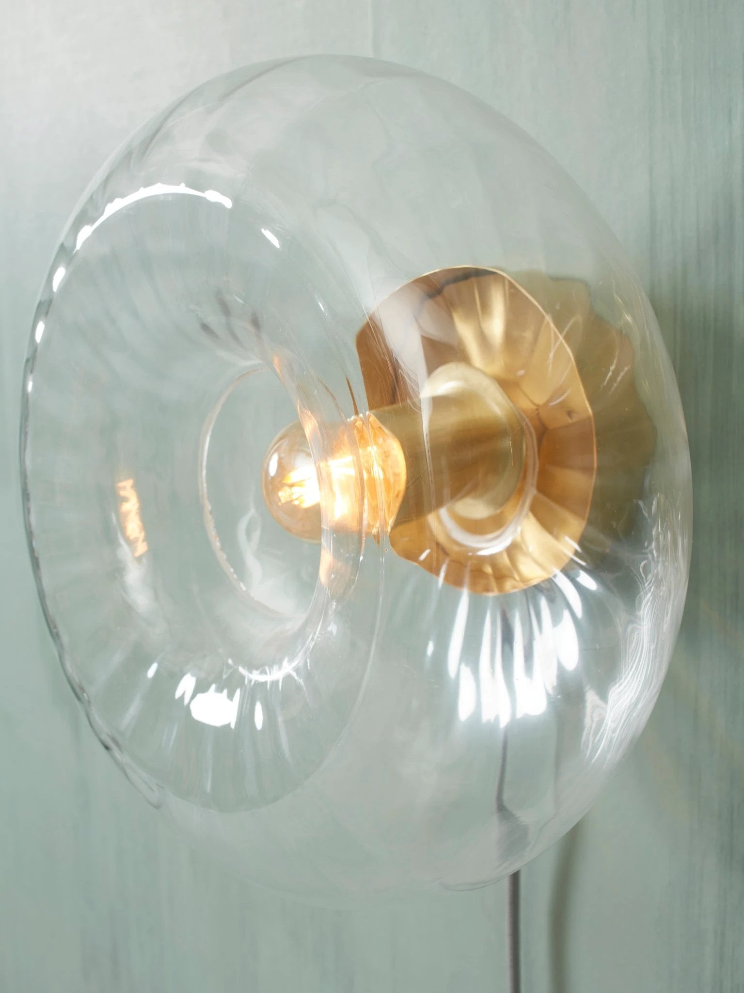 Gouden wandlamp Brussel van it's about RoMi met glazen lampenkap, diameter 27 cm, stijlvolle verlichting voor in huis