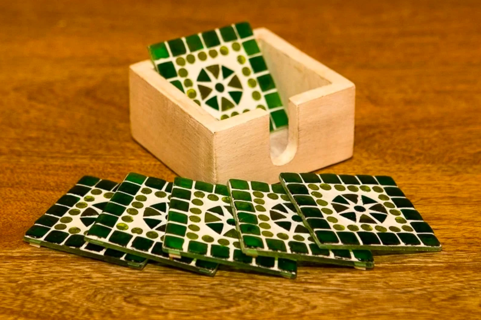 Mozaïek onderzetters Cantara groen in houten box by Orientaals