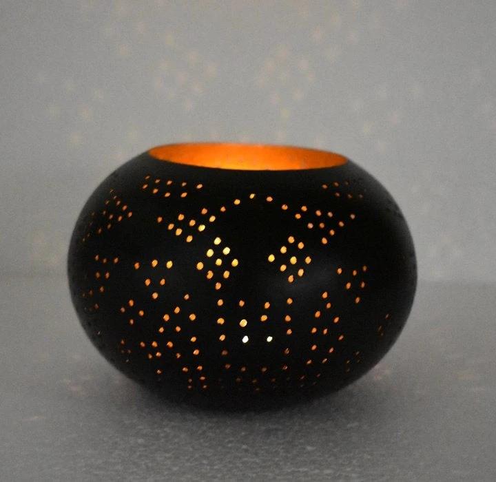 oosterse waxinehouder filigrain - ufo zwart/goud by Orientaals