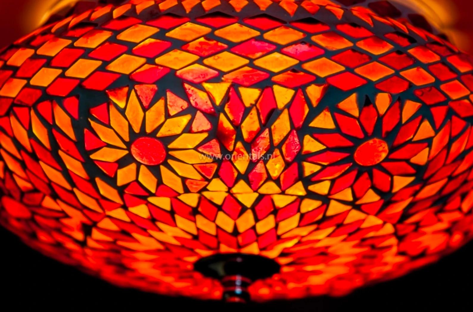 Plafonniere Roya rood-oranje in 2 maten by Orientaals