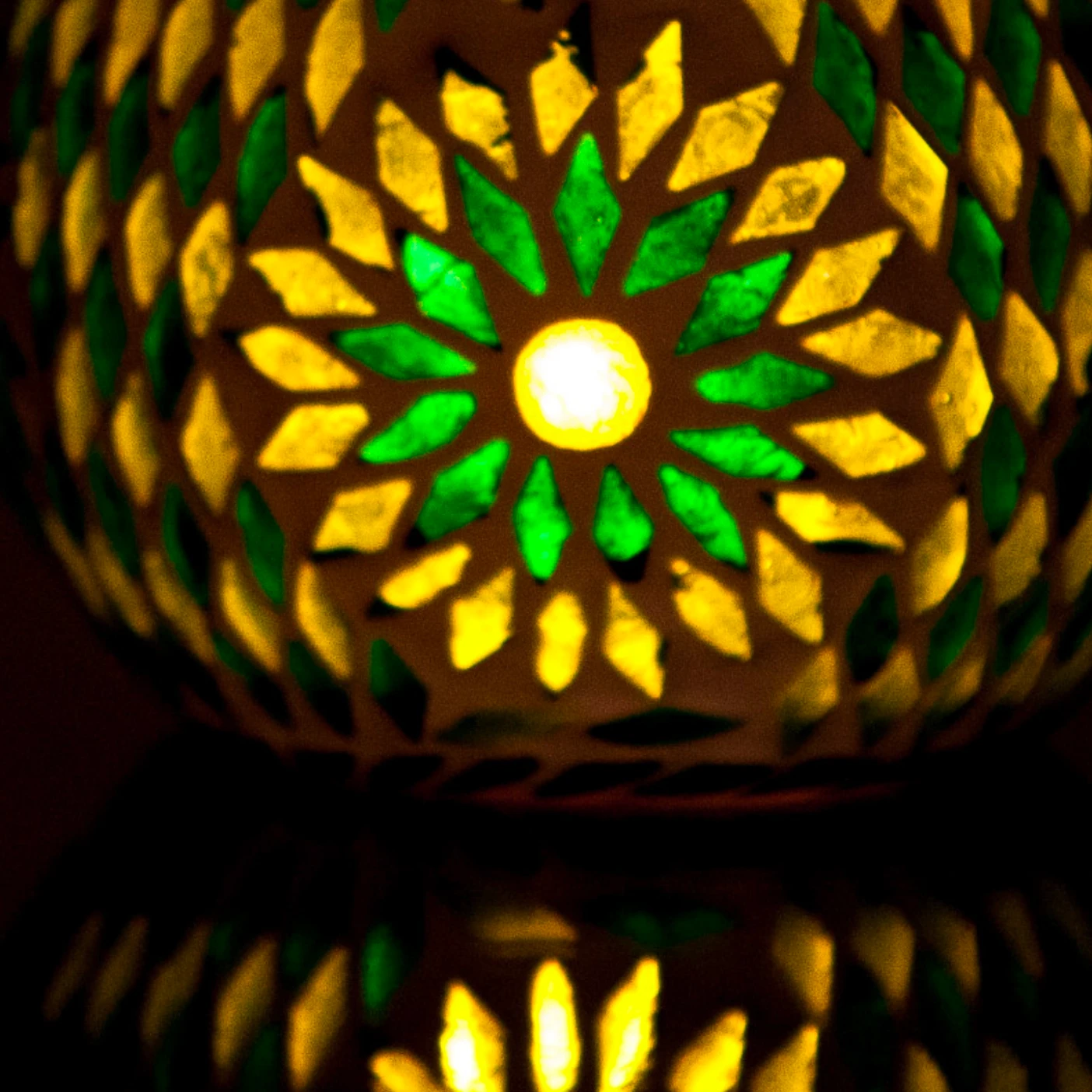 Waxinehouder mozaïek bol Roya groen in 2 maten by Orientaals