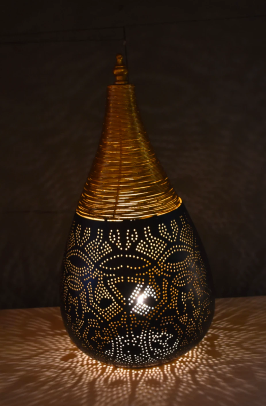 Tafellamp Ameera filigrain druppel zwart/goud in 2 maten by Orientaals