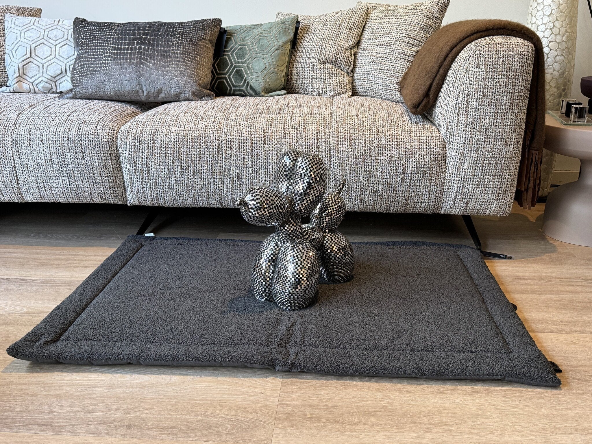 Hondenbed Benchseat Teddy Anthracite in 3 maten - depauwwonen