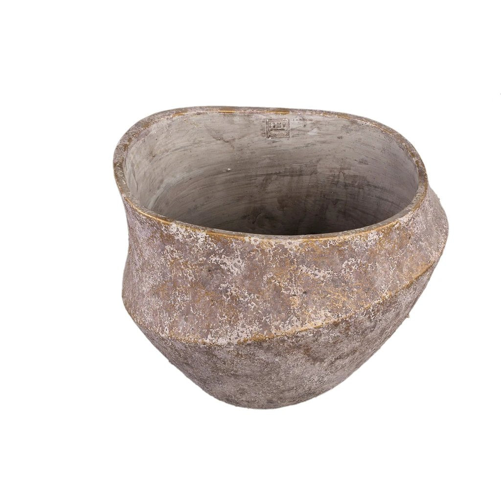 Rishell Bronzen cementen ronde pot met lijn groot L. by PTMD