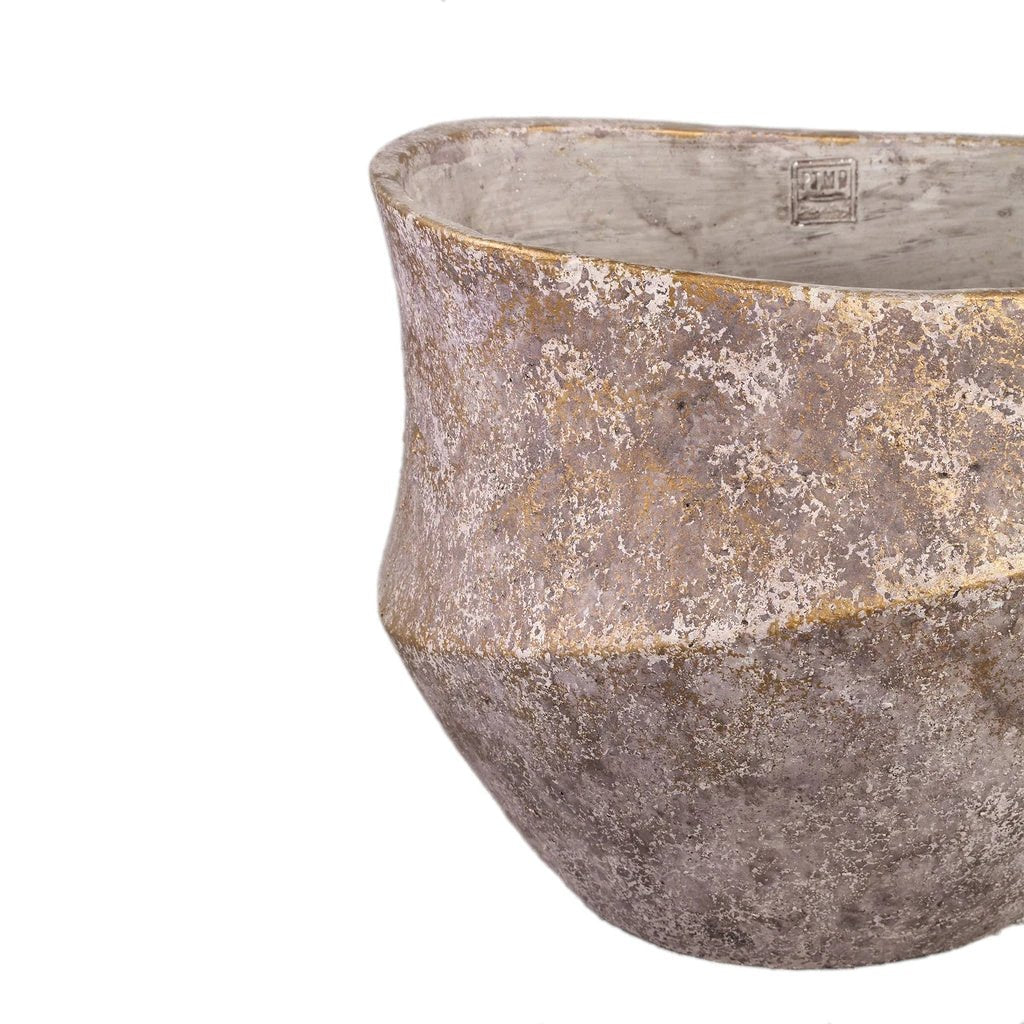 Rishell Bronzen cementen ronde pot met lijn groot L. by PTMD
