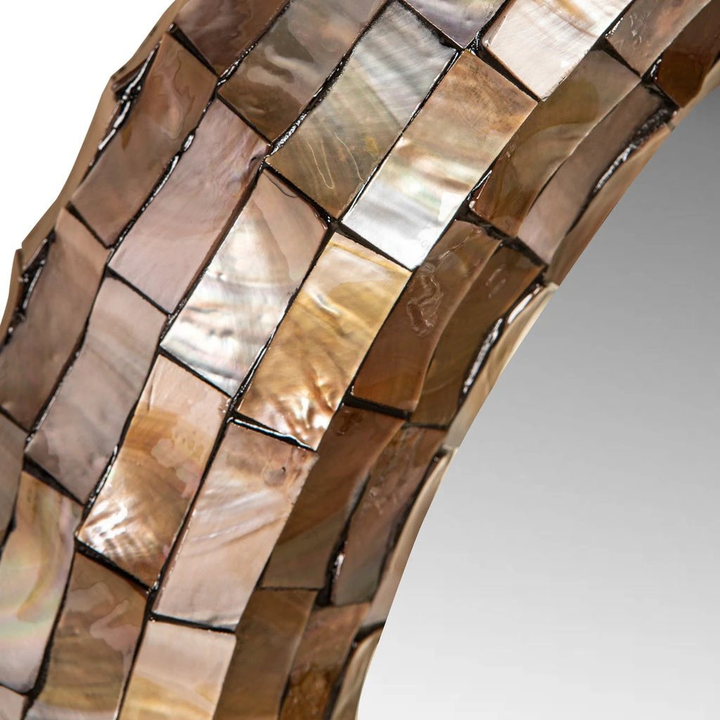 Chelsae Bronzen ronde schelpspiegel groot by PTMD