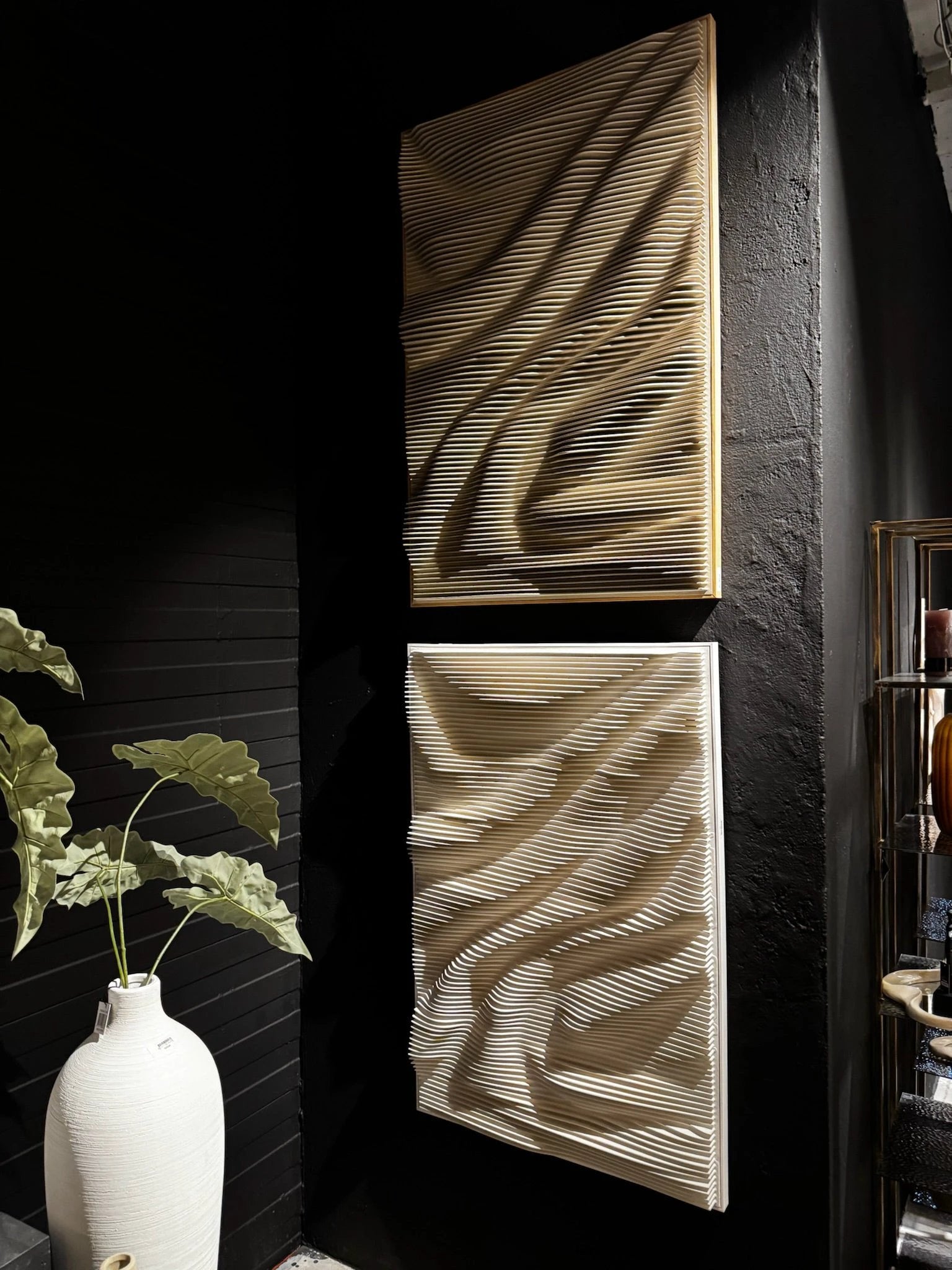 Aleishia Wit Rechthoekig MDF Wandpaneel met Golvend Ontwerp by PTMD