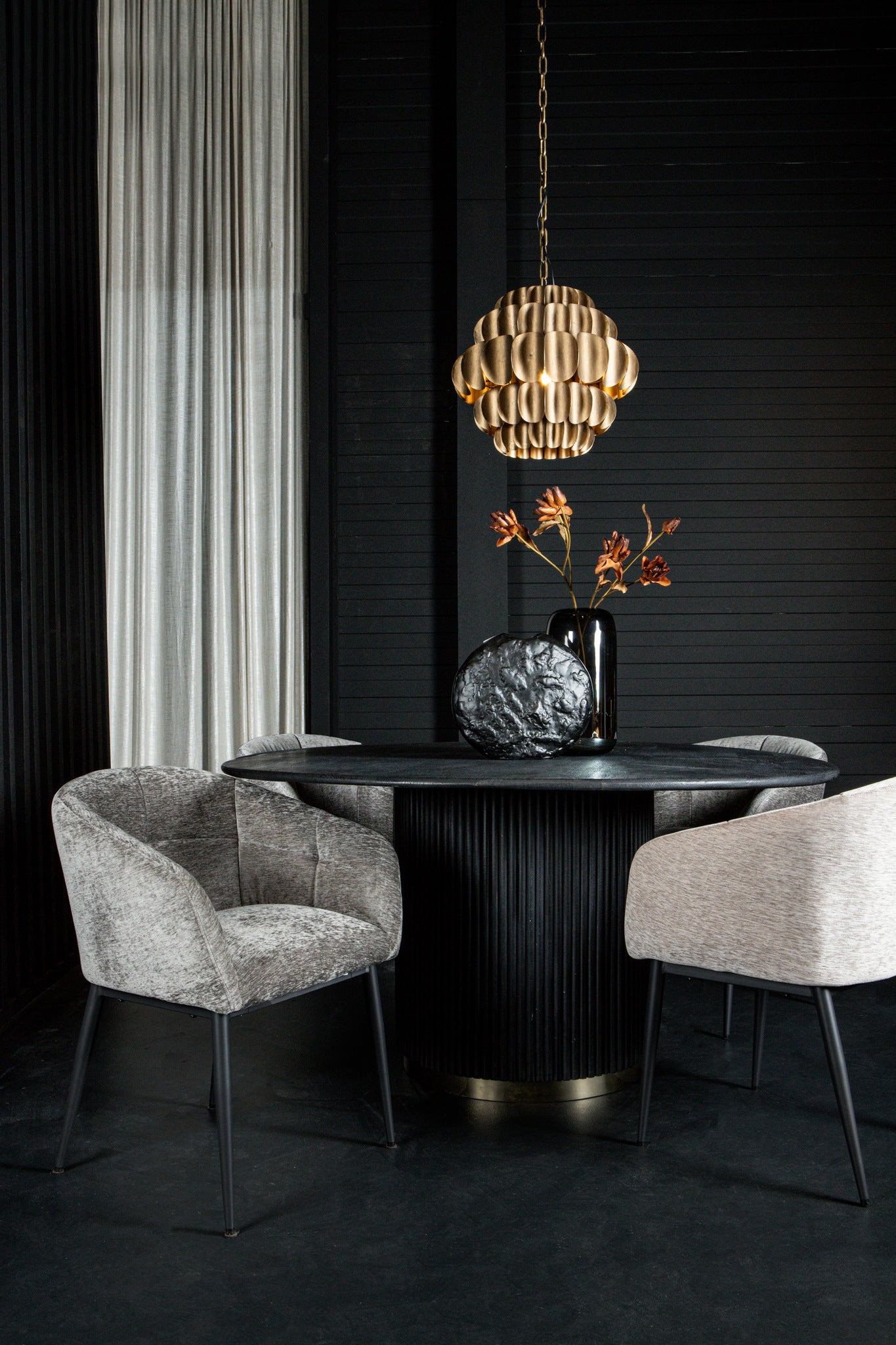 Eetkamerstoel Jeno Cream met Zwarte Poten (set van 2) - depauwwonen