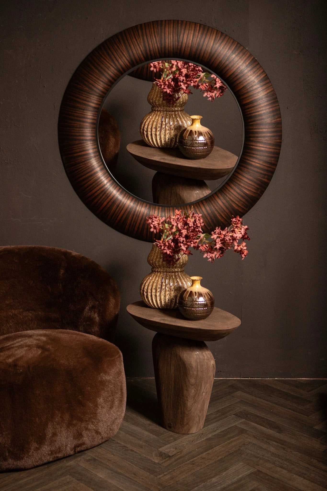 Gezzy Bruine Houten Spiegel Ø110cm by PTMD