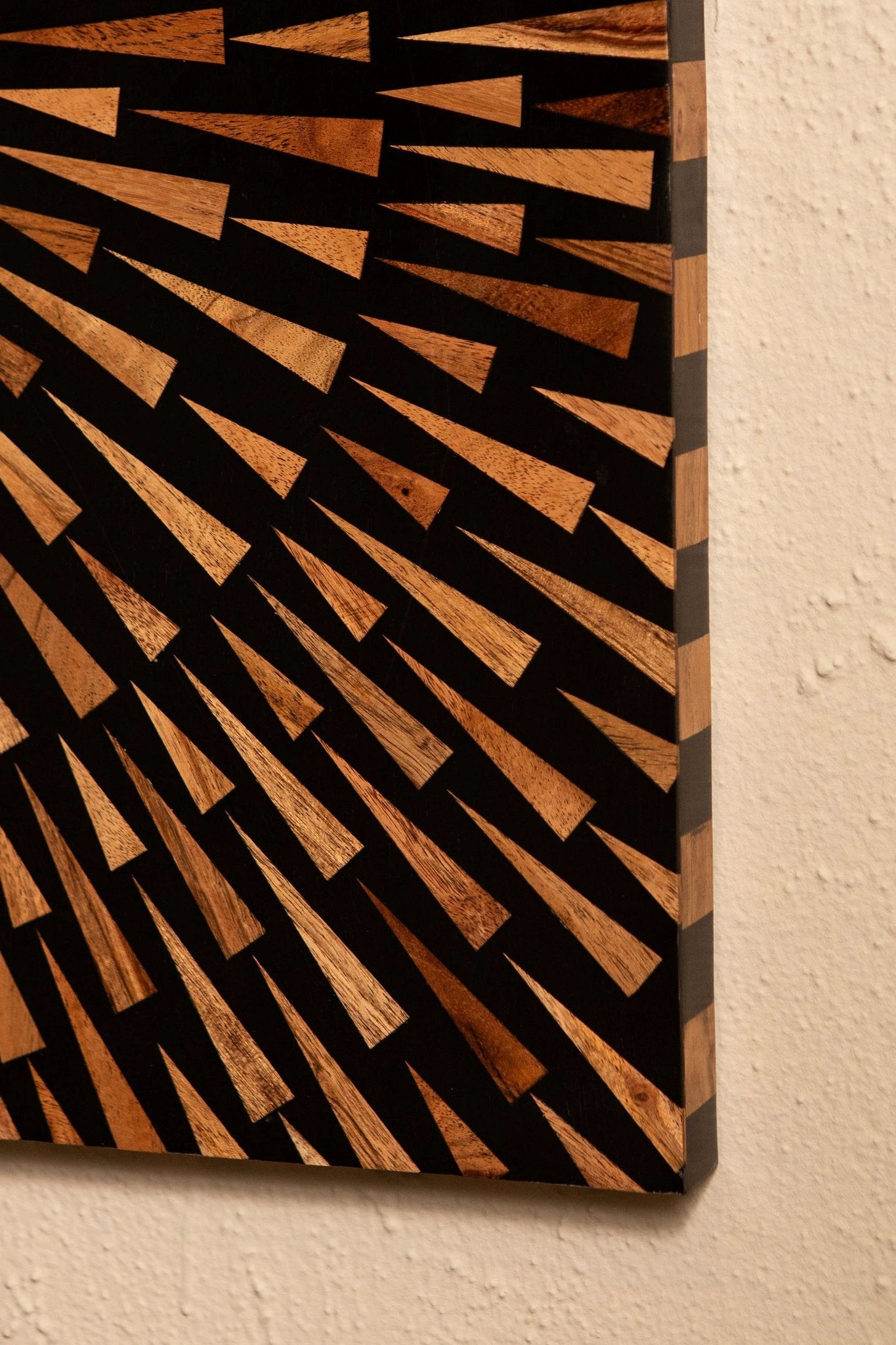 Jordie Bruin Houten Vierkant Wandpaneel met Rond Patroon by PTMD