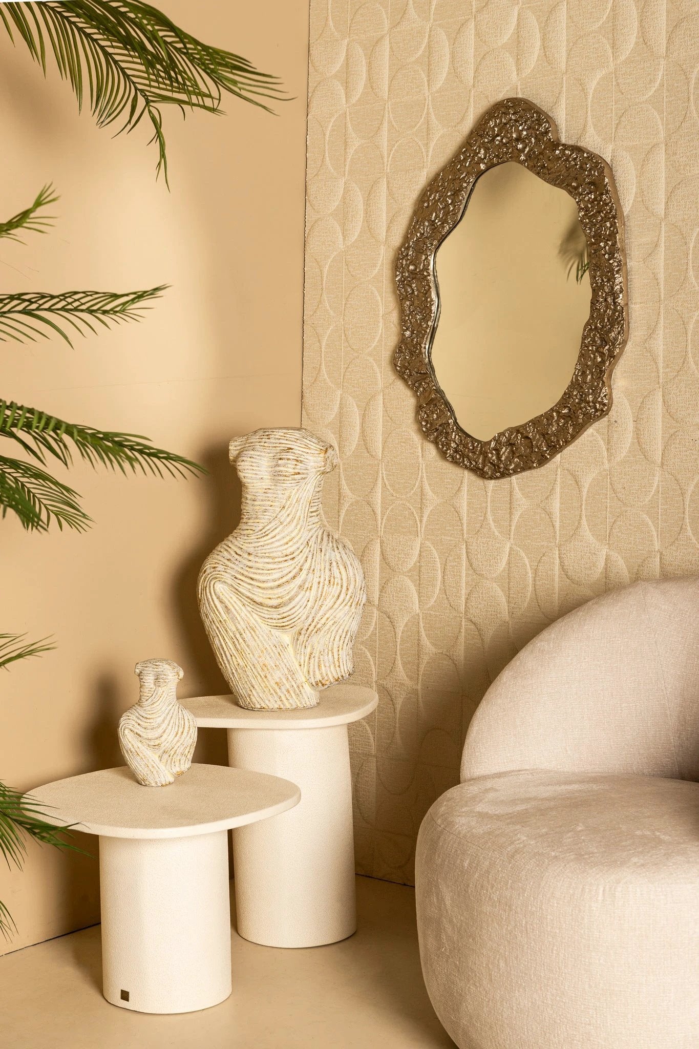 Sophi Wit Cement Vrouwen Gevormd Standbeeld L by PTMD