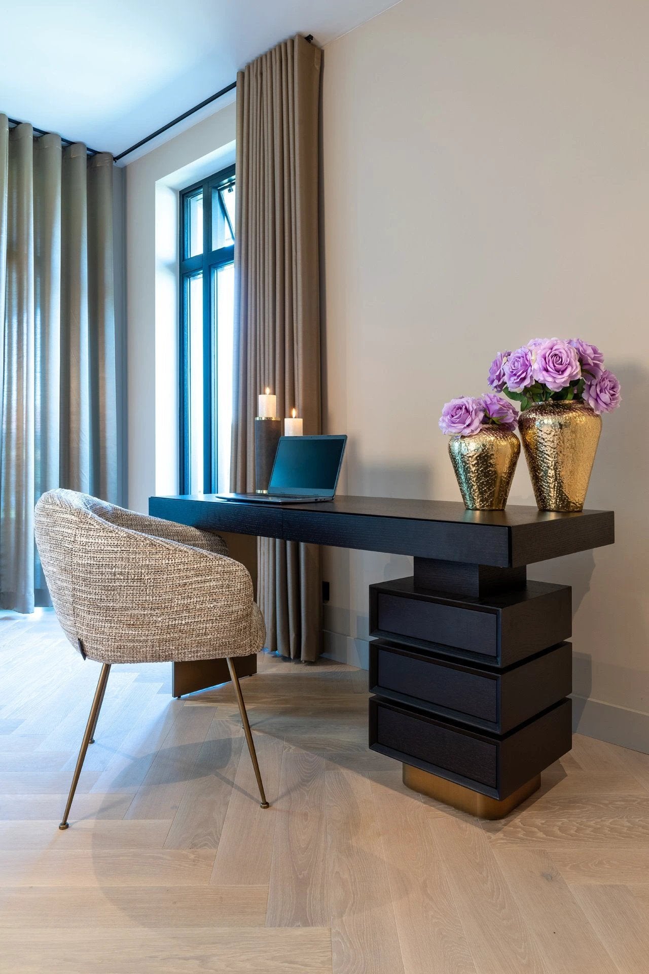 Alexander Jones Bureau Connar 5-lades by Richmond Interiors