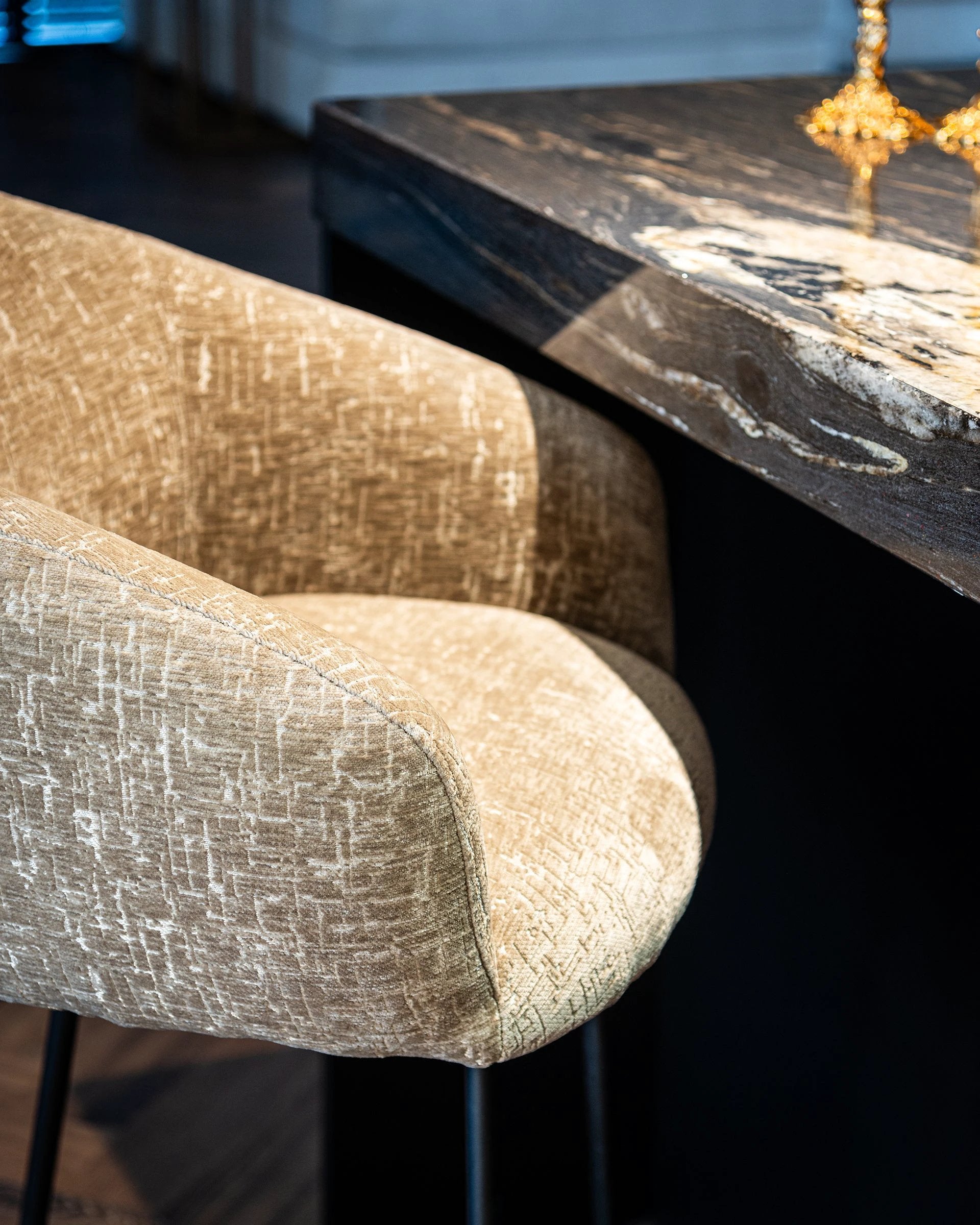 Barstoel Avanti shitake island by Richmond Interiors