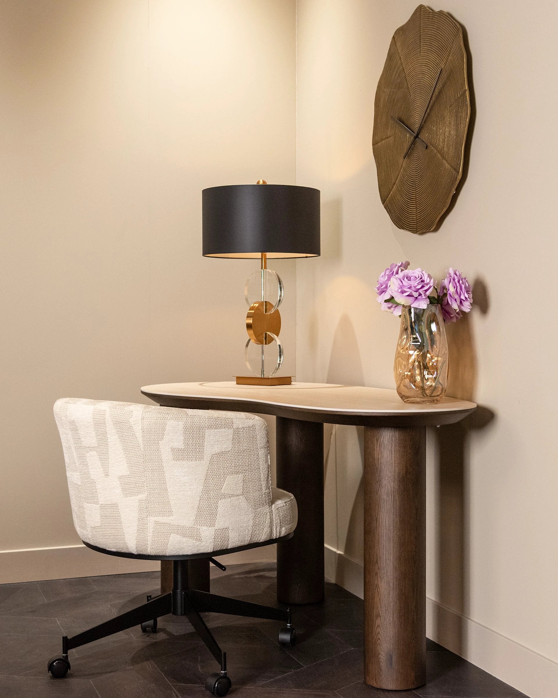 Draaistoel Rochenne met wielen beige graffic by Richmond Interiors