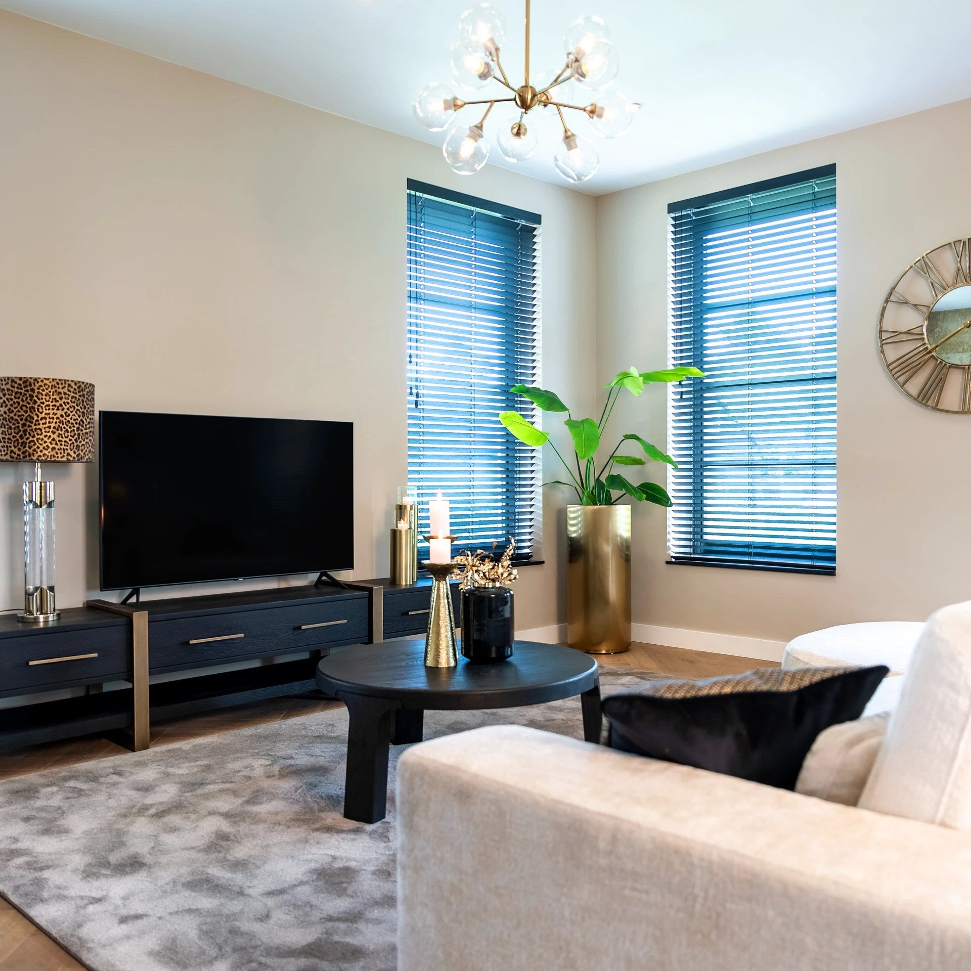 TV-dressoir Cambon 3-laden by Richmond Interiors