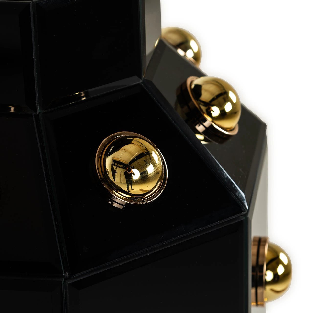 Vaas Justa (Zwart) by Richmond Interiors