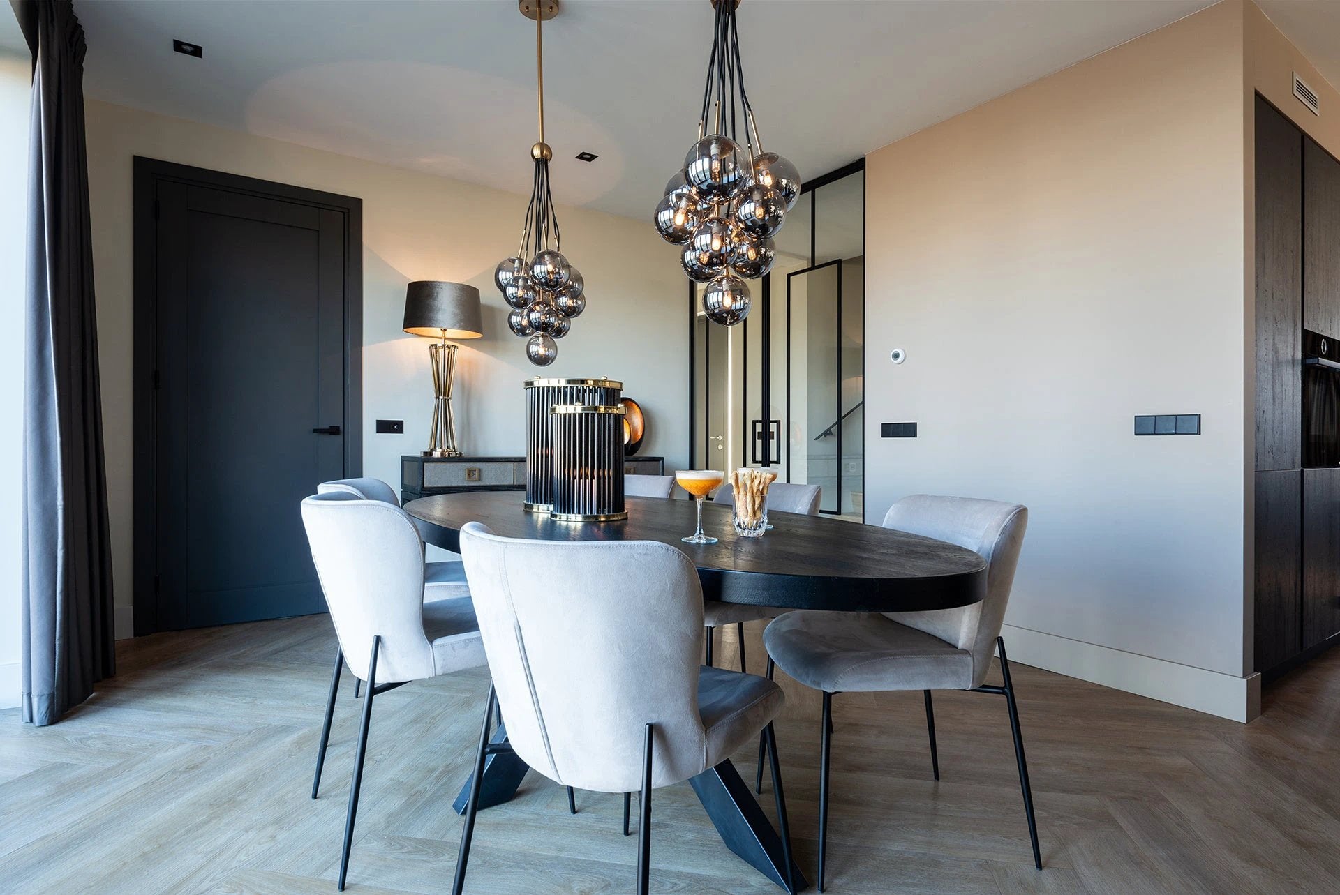 Eetkamerstoel Darby Khaki Black (Brandvertragend) (set van 2) by Richmond Interiors