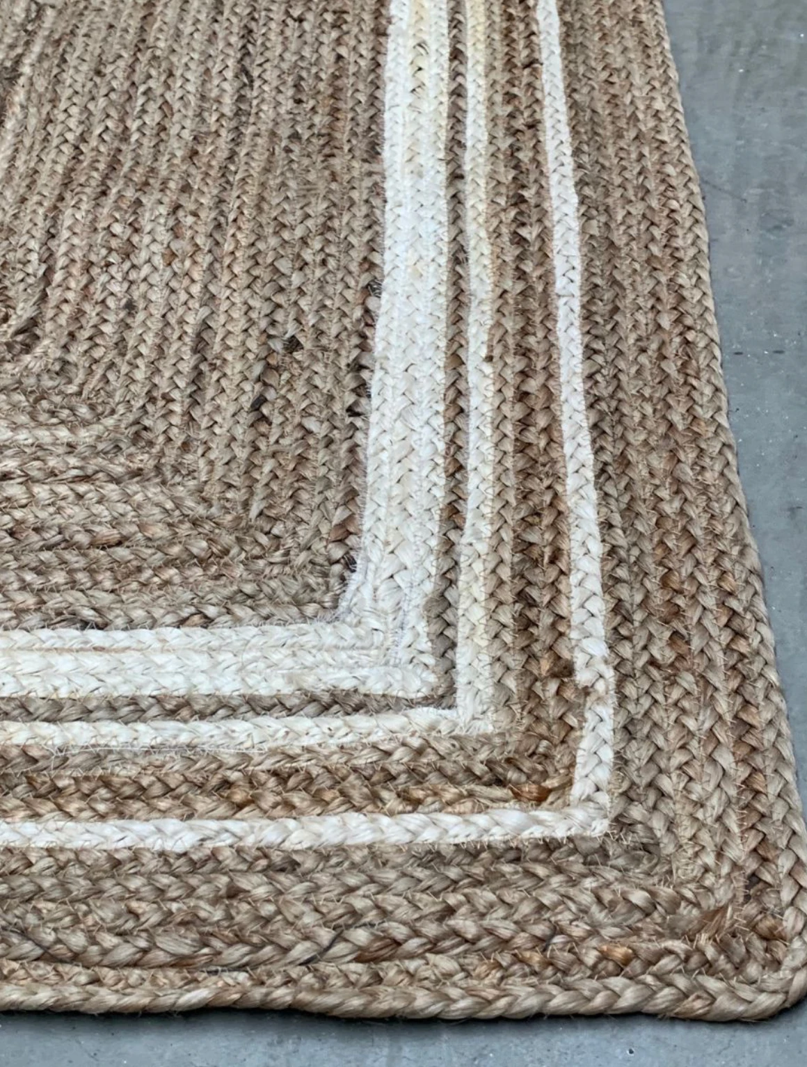 Loper jute naturel met offwhite lijnen by Rocaflor