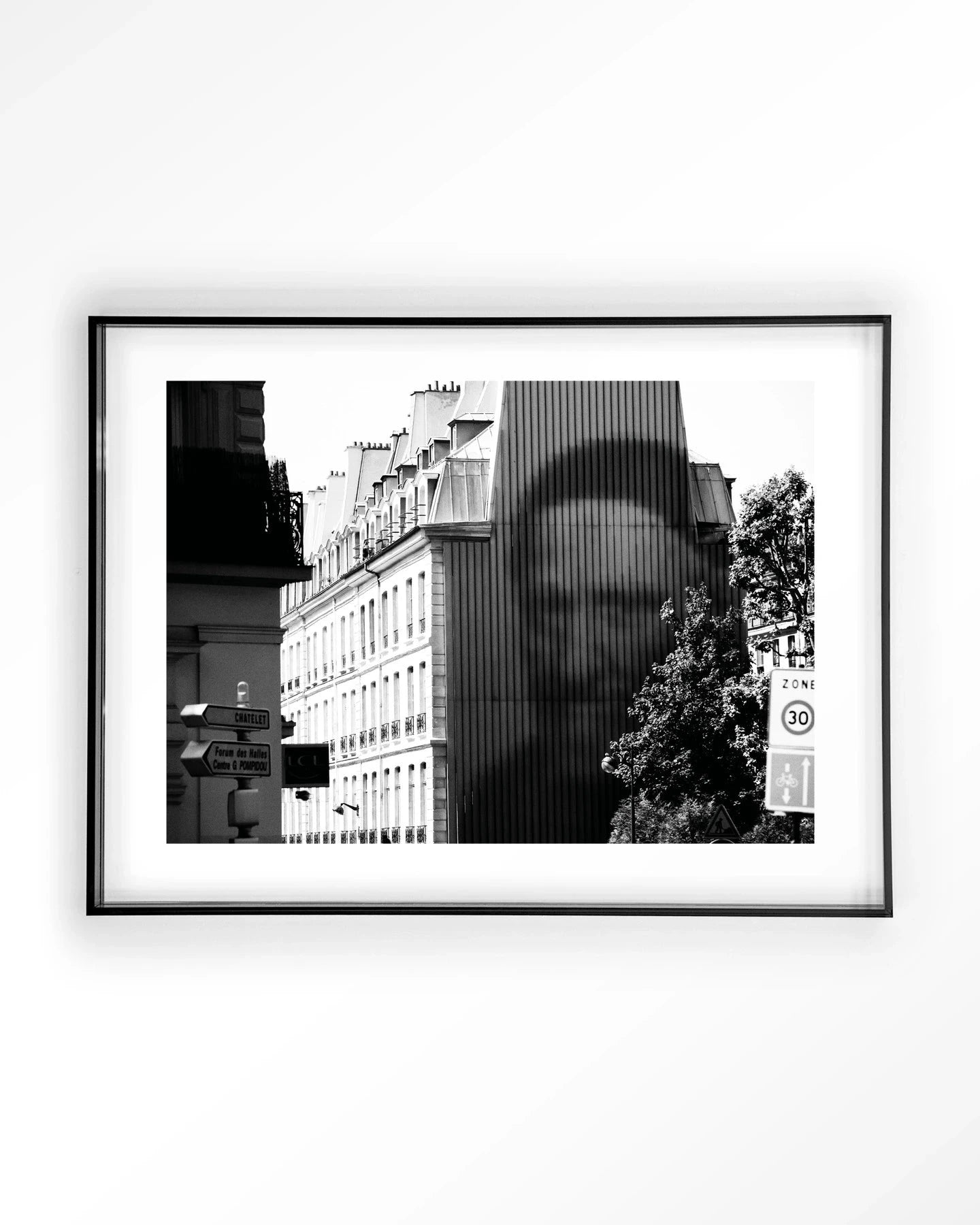 Moderne wanddecoratie van Urban Cotton met abstracte beton en contrast, ingelijst in zwart acryl, geschikt als kunstprint of glasart.