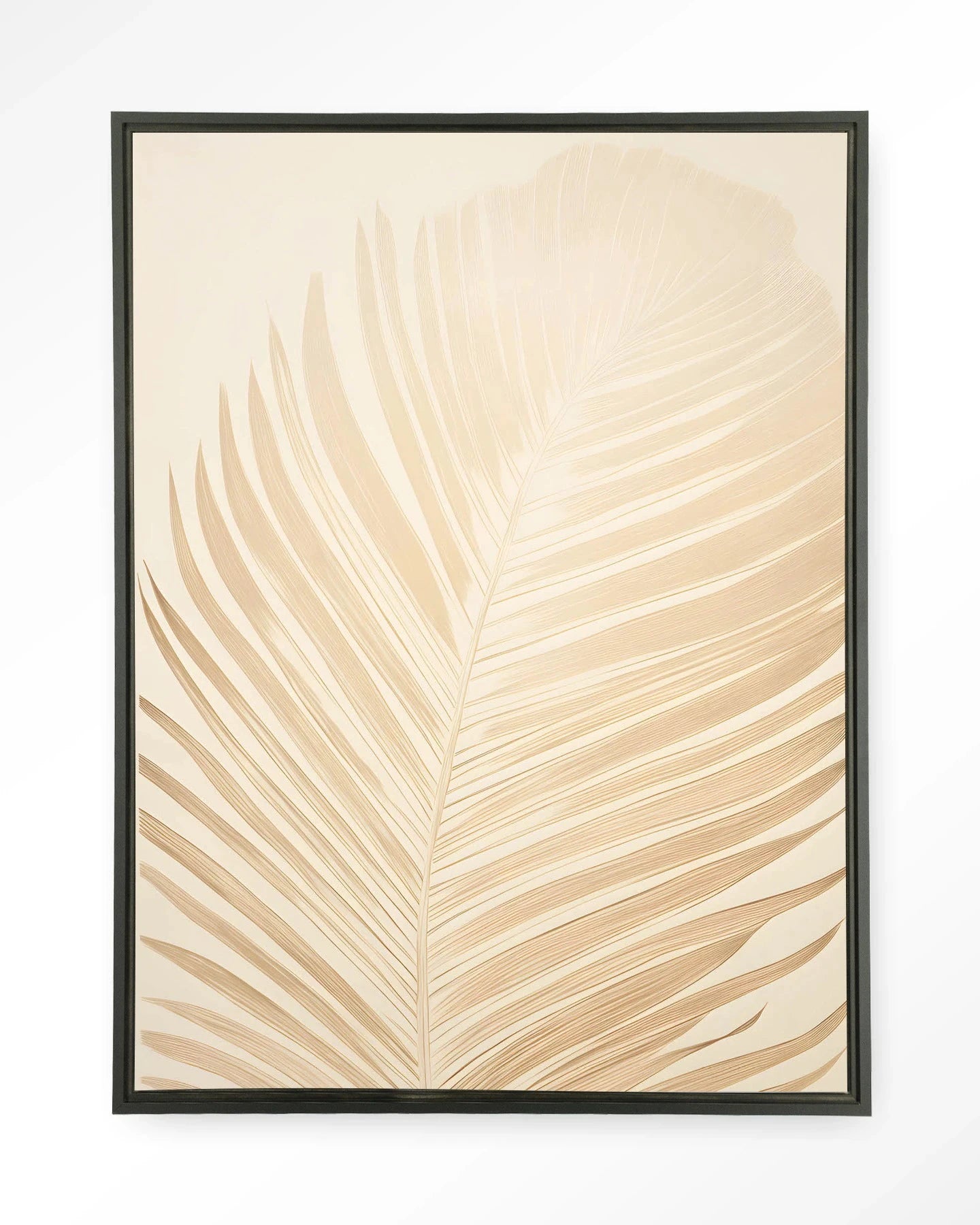 Moderne wanddecoratie van Urban Cotton met kunstprint, glazen kunst en wandkleed met een zwart zwevend frame.