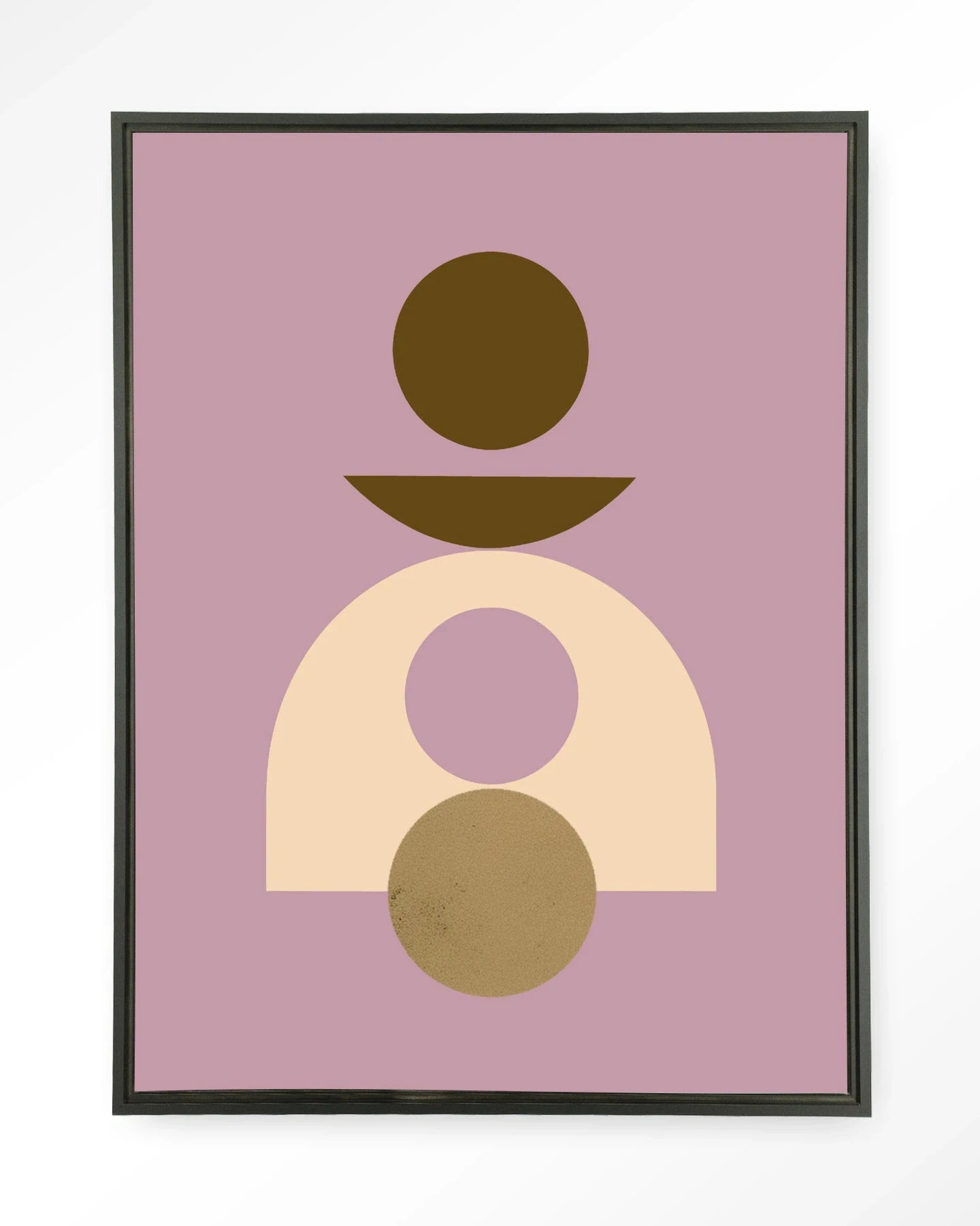 Moderne wanddecoratie van Urban Cotton, Forma 4 Lilac kunstprint op wandkleed met zwart zwevend frame, kleurrijk en stijlvol.