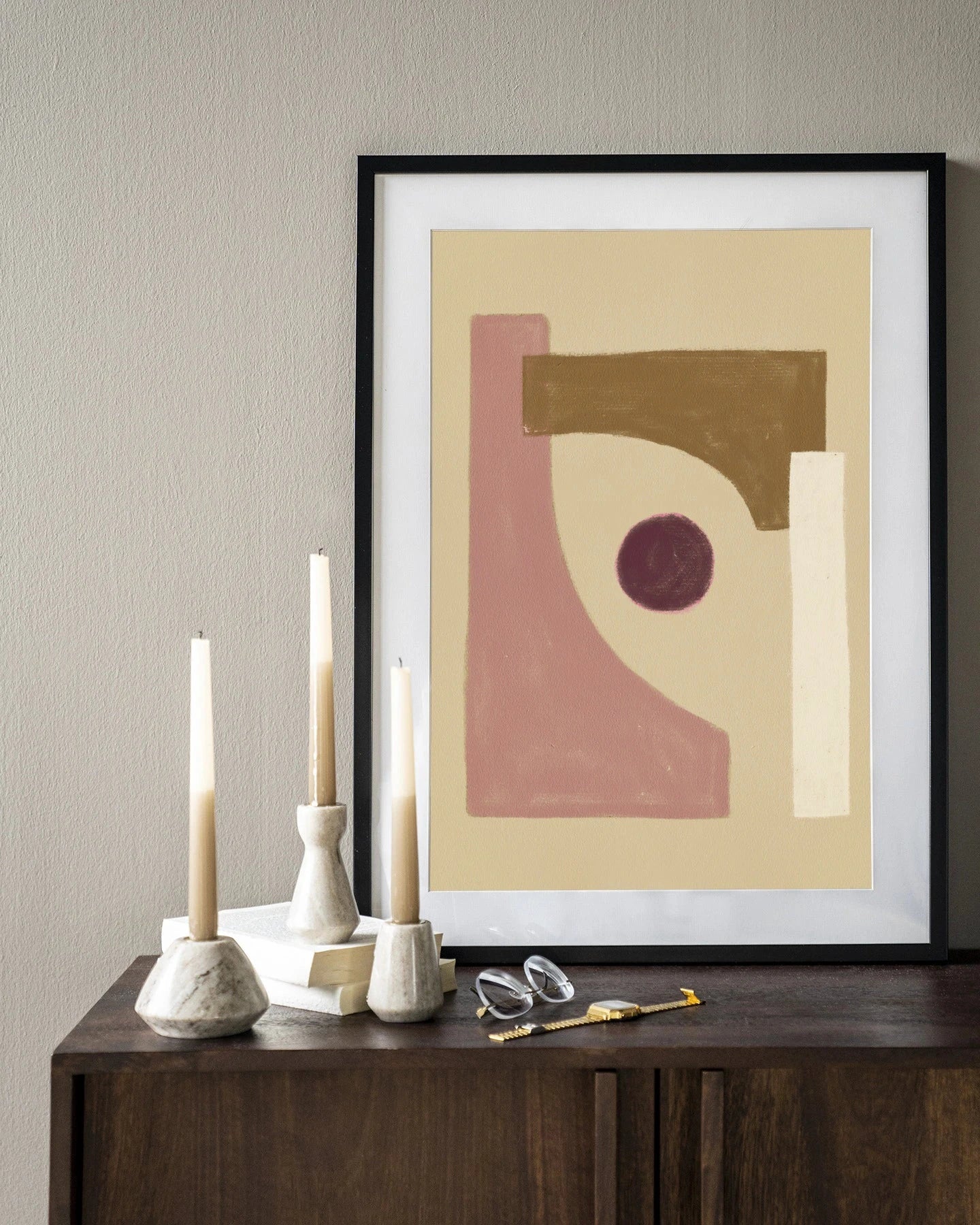 Moderne kunstprint met kruidenmotief in houten lijst, zwart frame, door Urban Cotton, geschikt als wanddecoratie.