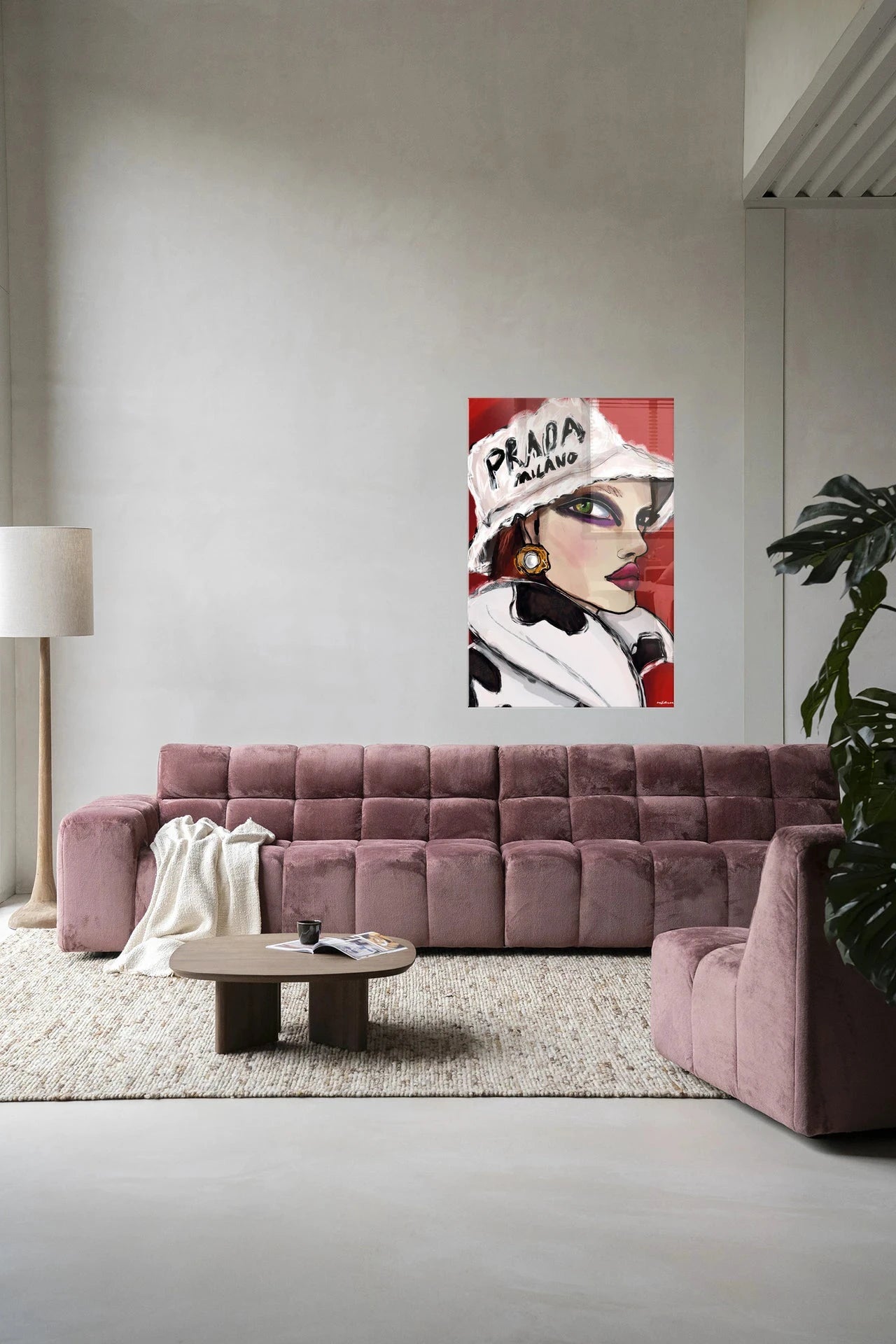 Moderne kunstwanddecoratie van Urban Cotton met glasart en wandkleed, abstract design in levendige kleuren.