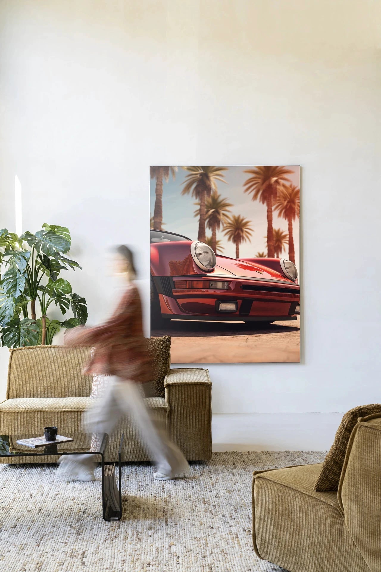 Moderne wanddecoratie van Urban Cotton, kunstwerk met palmboomprint, glasart en wandkleed voor een stijlvolle inrichting