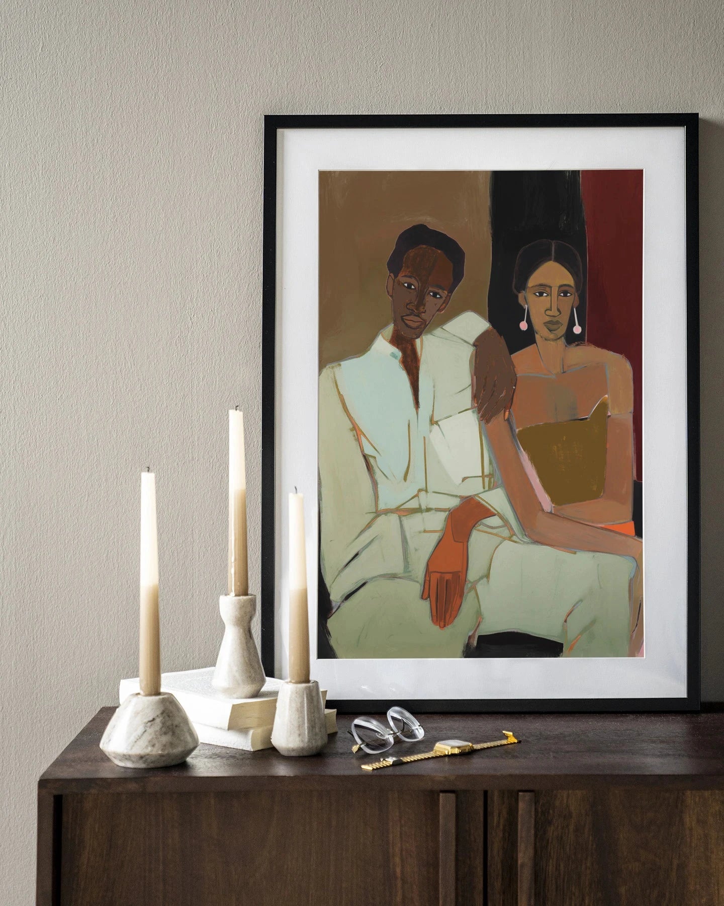 Moderne wanddecoratie van Urban Cotton met houten frame, zwart kunstwerk met glas en wandkleed voor stijlvolle interieurversiering