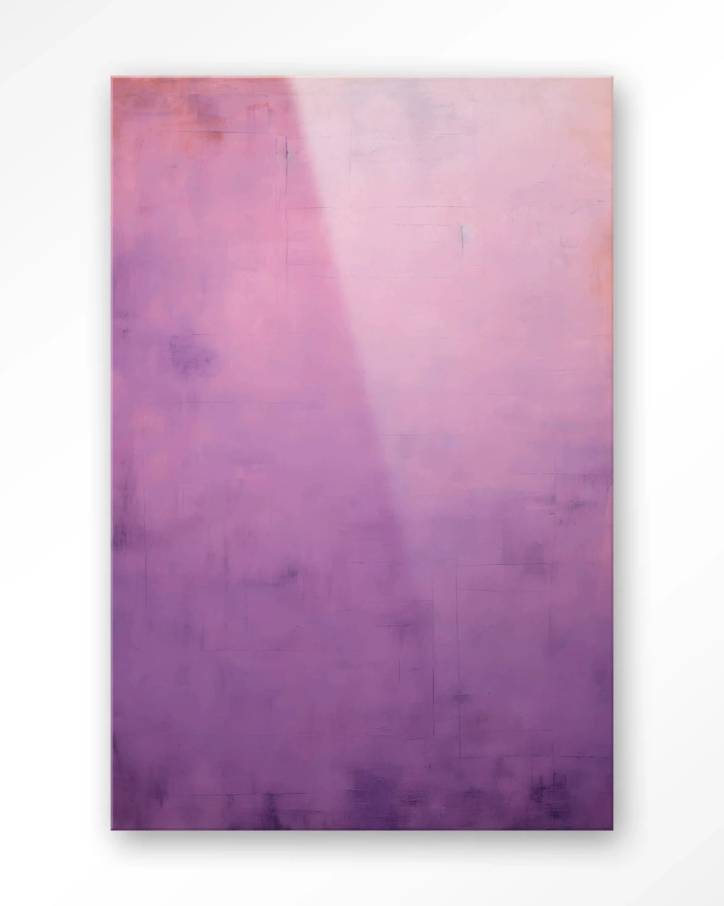 Moderne wanddecoratie van Urban Cotton met een paarse glasartprint en wandkleed, geschikt als stijlvolle kunstversiering.
