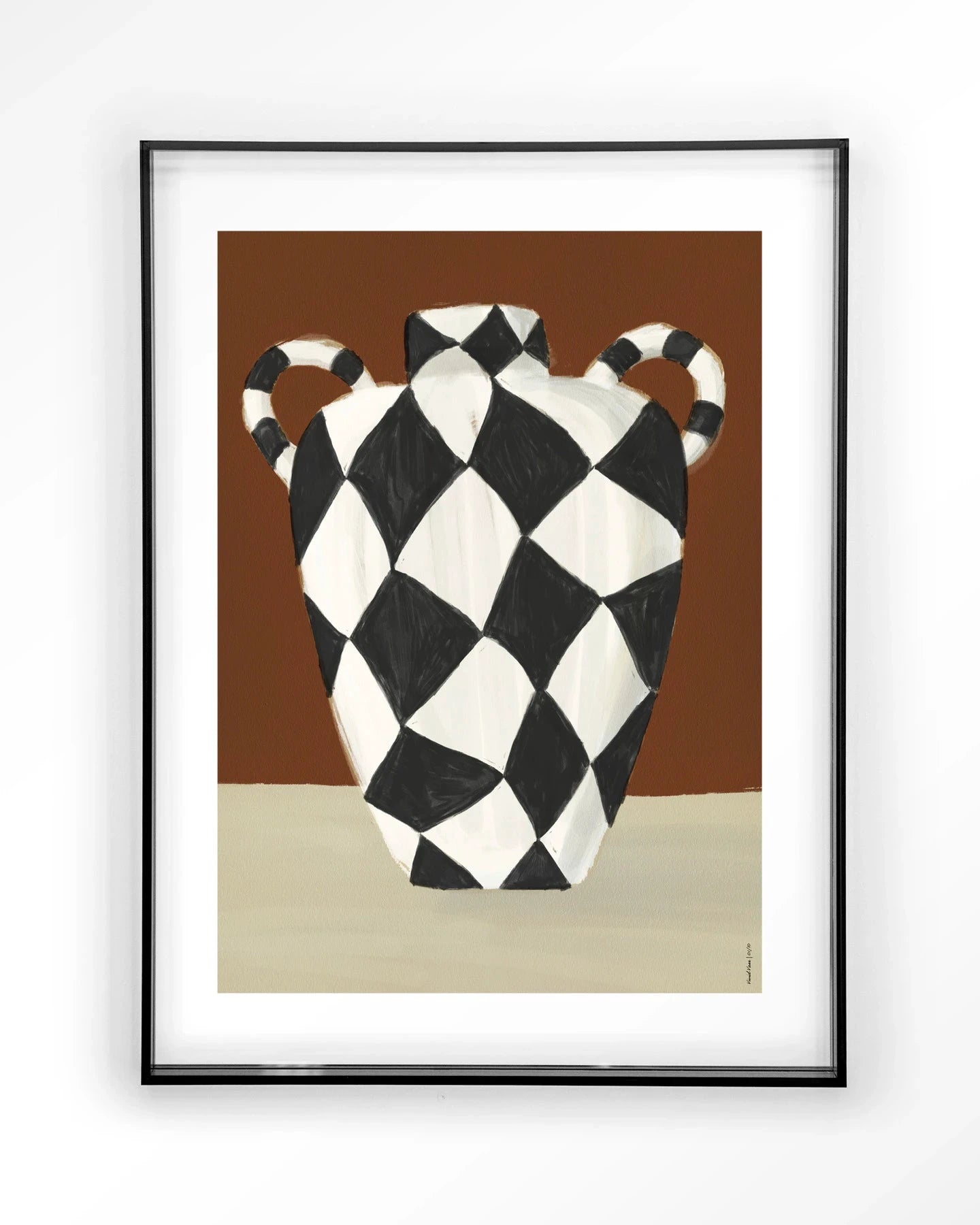 Moderne kunstprint van Vivid Vase 01 door Urban Cotton, met zwart acryl frame en glasdecoratie voor wanddecoratie.