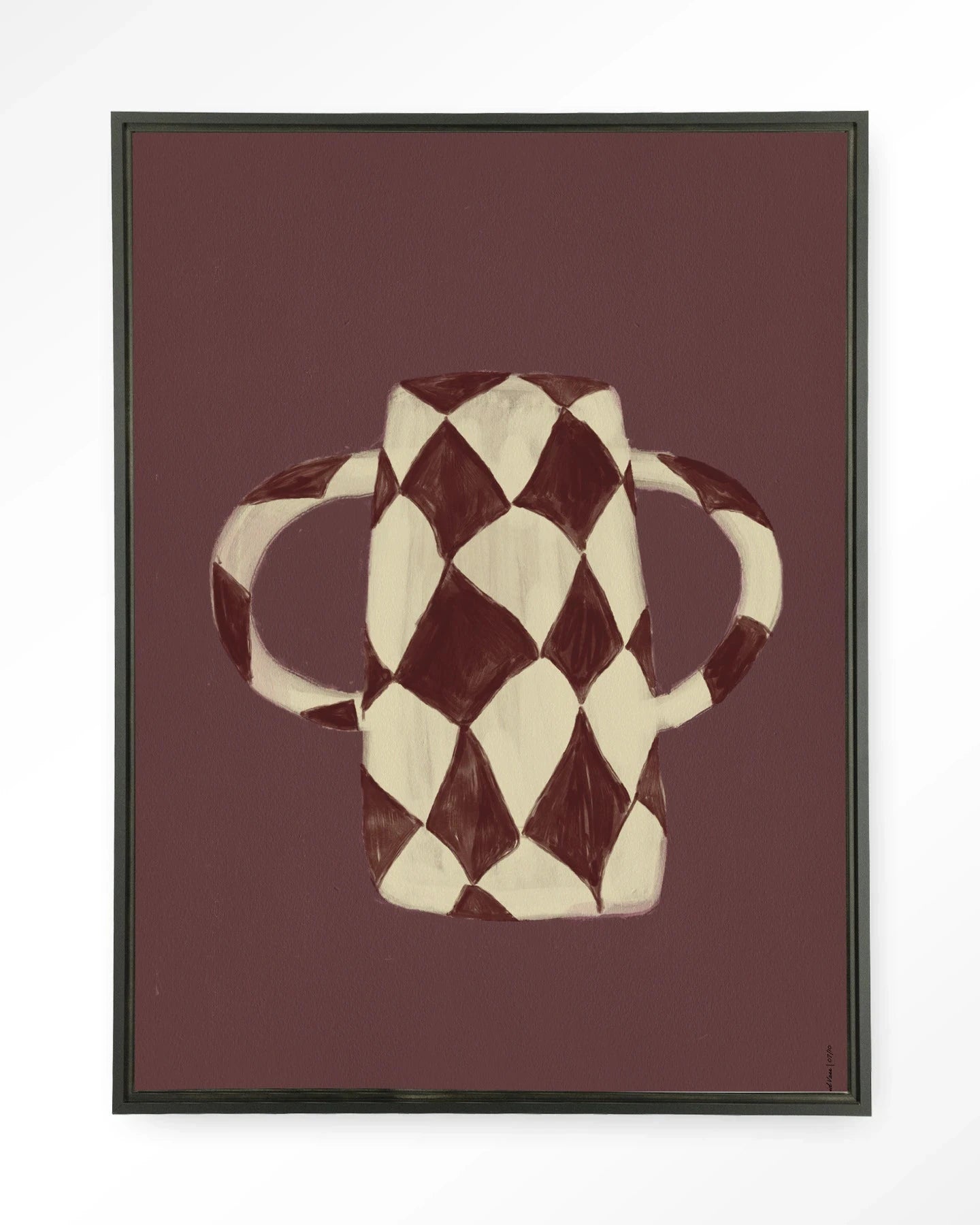 Moderne wanddecoratie met Vivid Vase 07 kunstprint en wandkleed van Urban Cotton in zwart frame, abstract glas- en textuurkunst