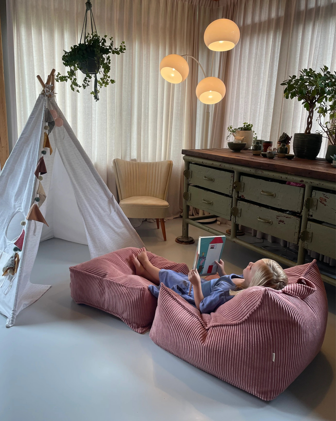 Poef Vierkant Pink Mousse - depauwwonen