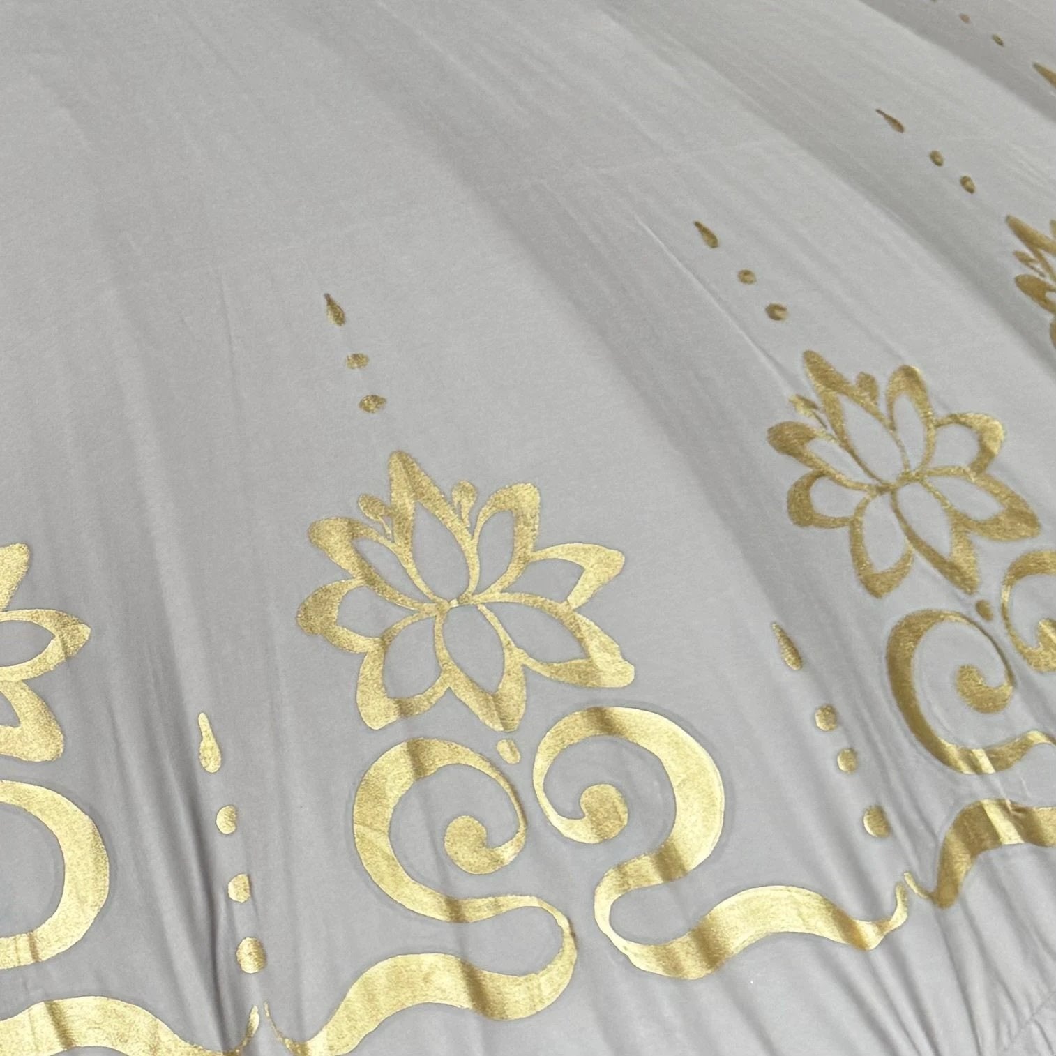 Parasol Bali Nusa Ceningan | Taupe/Goud 250cm by Wild'nChic