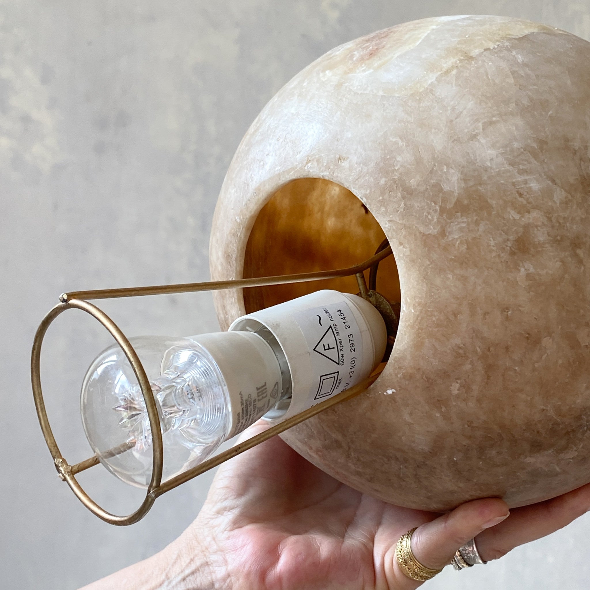 Hanglamp Alabaster Luna | Amber of Butter - depauwwonen