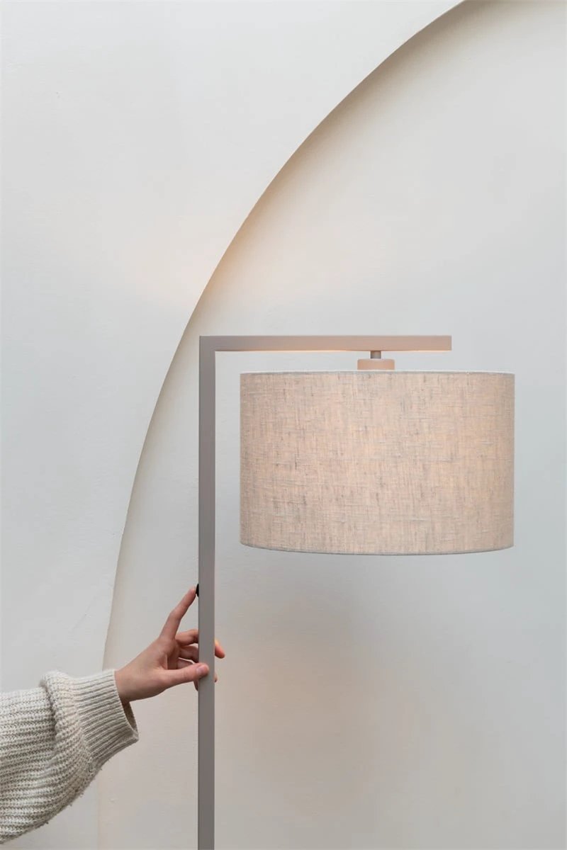 Vloerlamp Boston, zand met zandkleurige kap Ø32 x20xm by it's about RoMi