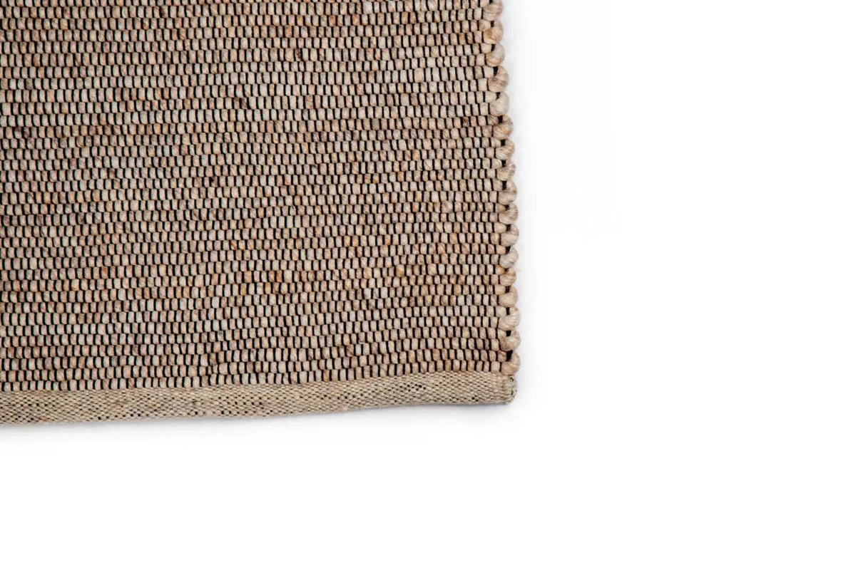 Bressano Beige 142 170x230 by Brinker Carpets