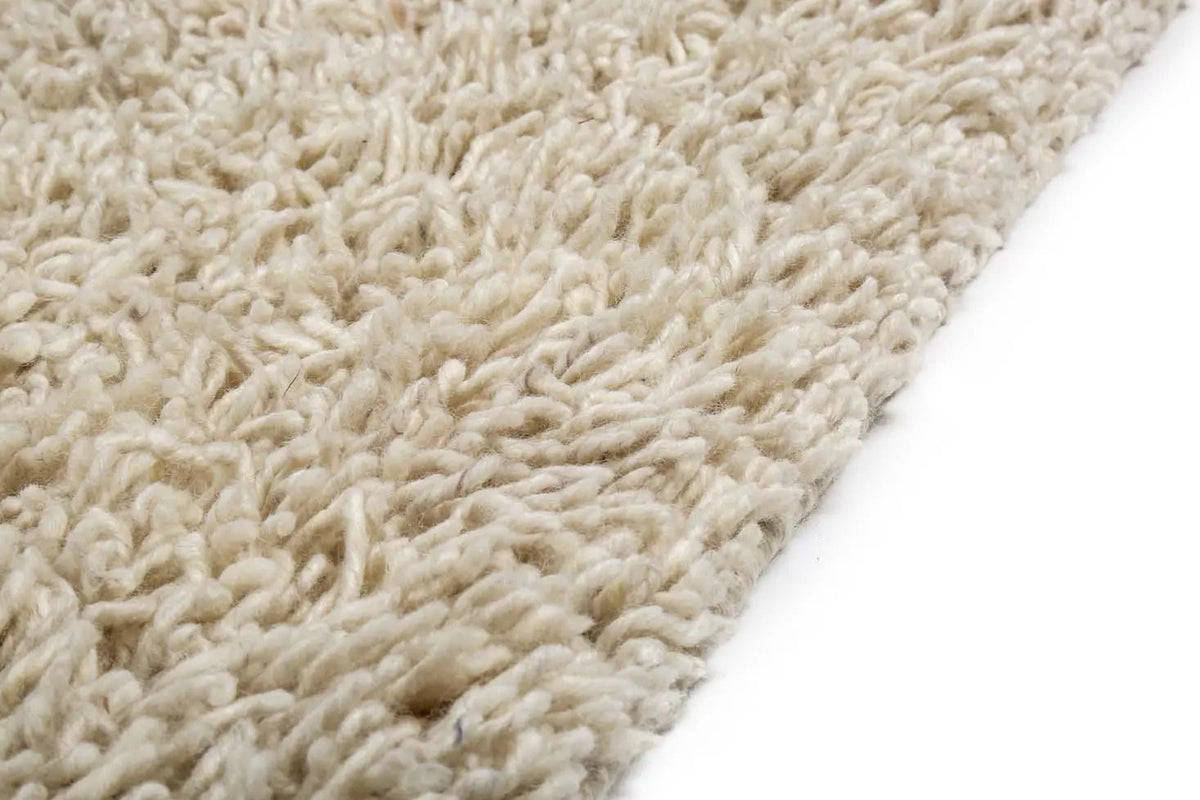 Berbero Lungo Wolkenwit 815 200x300 by Brinker Carpets