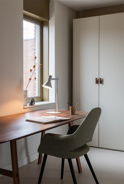 Tafellamp Stavanger, licht grijs by it's about RoMi