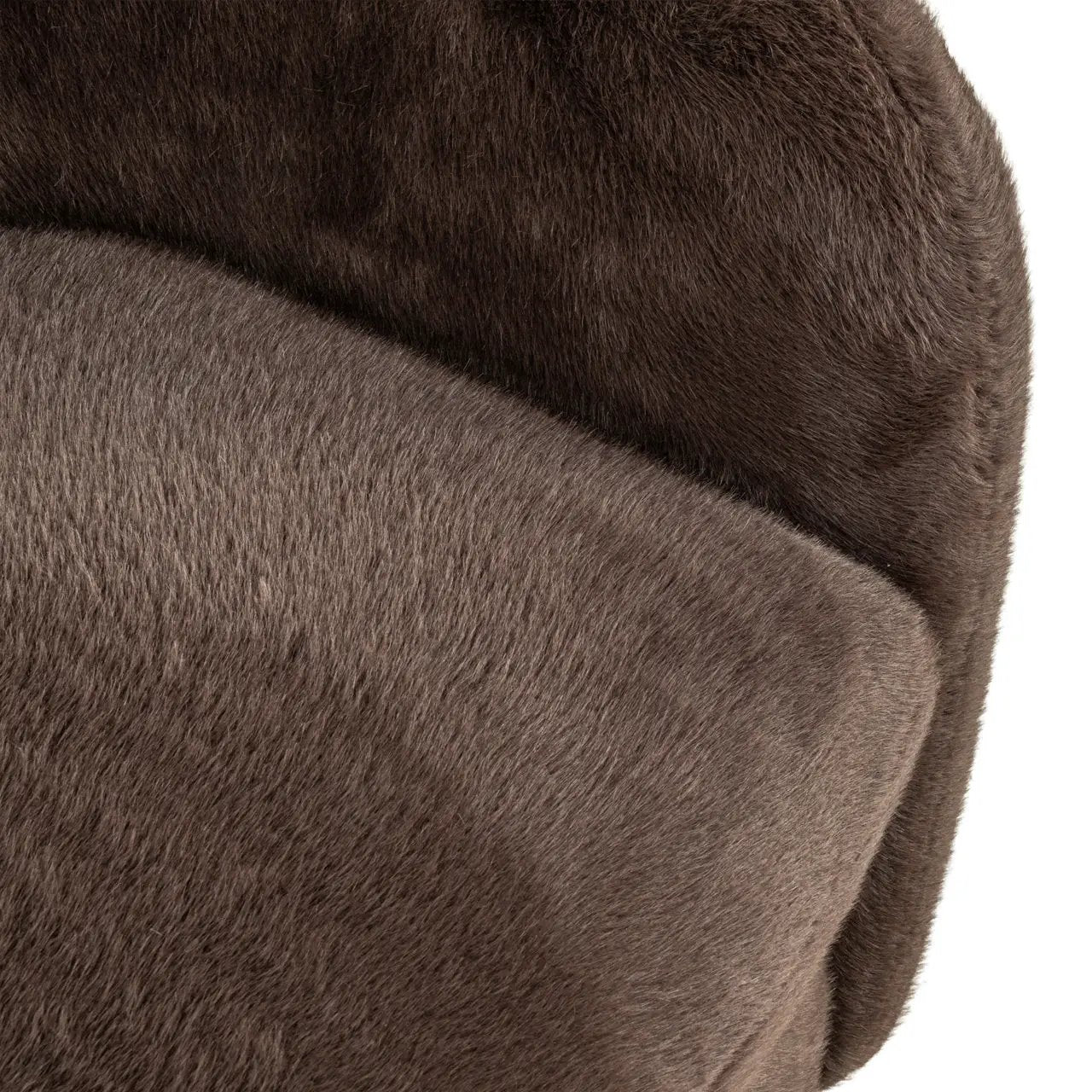 Loungefauteuil Colmar chocoladekleurig, pluizig, draaibaar by Richmond Interiors