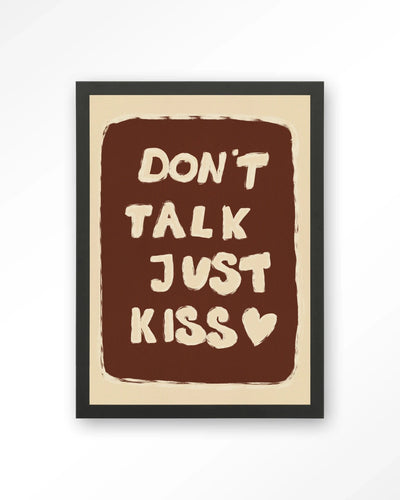 Just Kiss - Moderne Wanddecoratie | Artprint, Glass Art, Wandkleed by Urban Cotton
