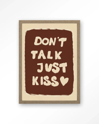 Just Kiss - Moderne Wanddecoratie | Artprint, Glass Art, Wandkleed by Urban Cotton