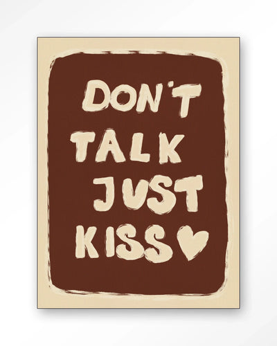 Just Kiss - Moderne Wanddecoratie | Artprint, Glass Art, Wandkleed by Urban Cotton