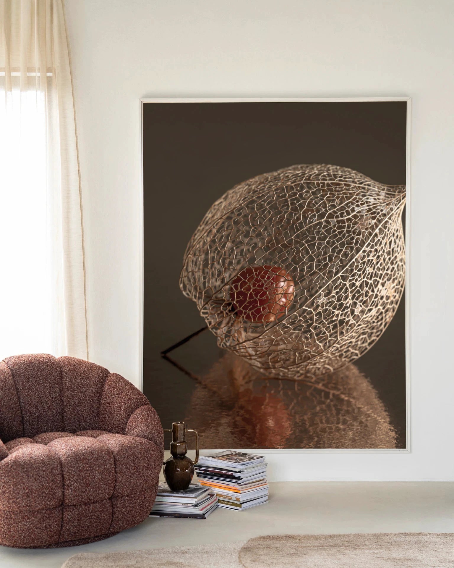 De Reflectie Van Vergankelijkheid In Bruintinten - Moderne Wanddecoratie | Artprint, Glass Art, Wandkleed by Urban Cotton