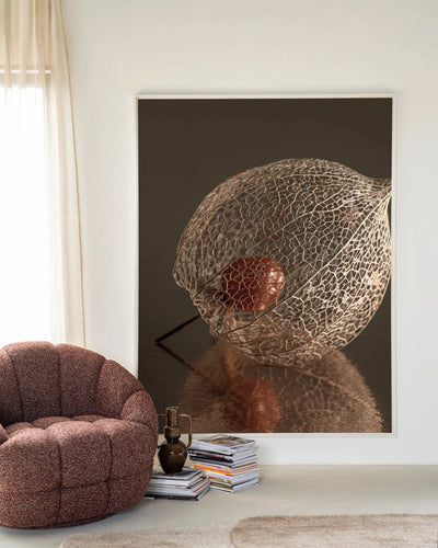 De Reflectie Van Vergankelijkheid In Bruintinten - Moderne Wanddecoratie | Artprint, Glass Art, Wandkleed by Urban Cotton