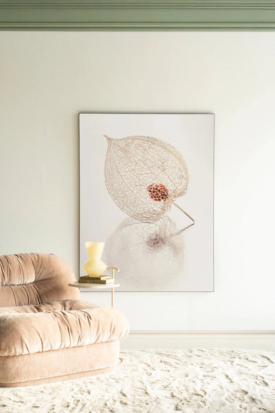 De Reflectie Van Vergankelijkheid In Lichte Tinten - Moderne Wanddecoratie | Artprint, Glass Art, Wandkleed by Urban Cotton