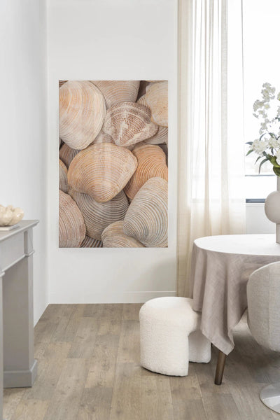 Tijdloze Rust: In Een Zee Van Schelpen - Moderne Wanddecoratie | Artprint, Glass Art, Wandkleed by Urban Cotton